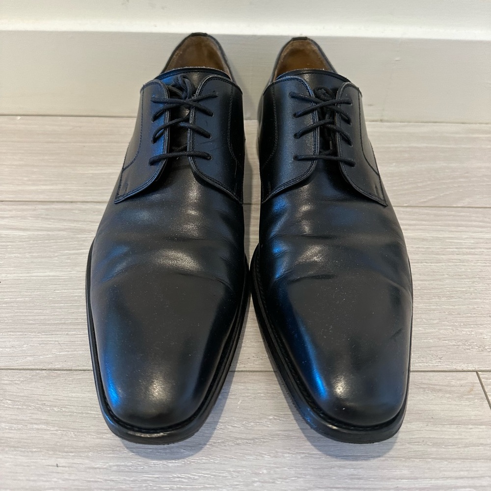 Men’s black dress shoes